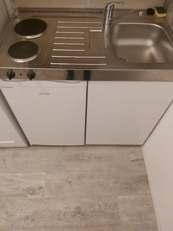 Apartment Compact Studio For 2 Near Paddington-f13 *
